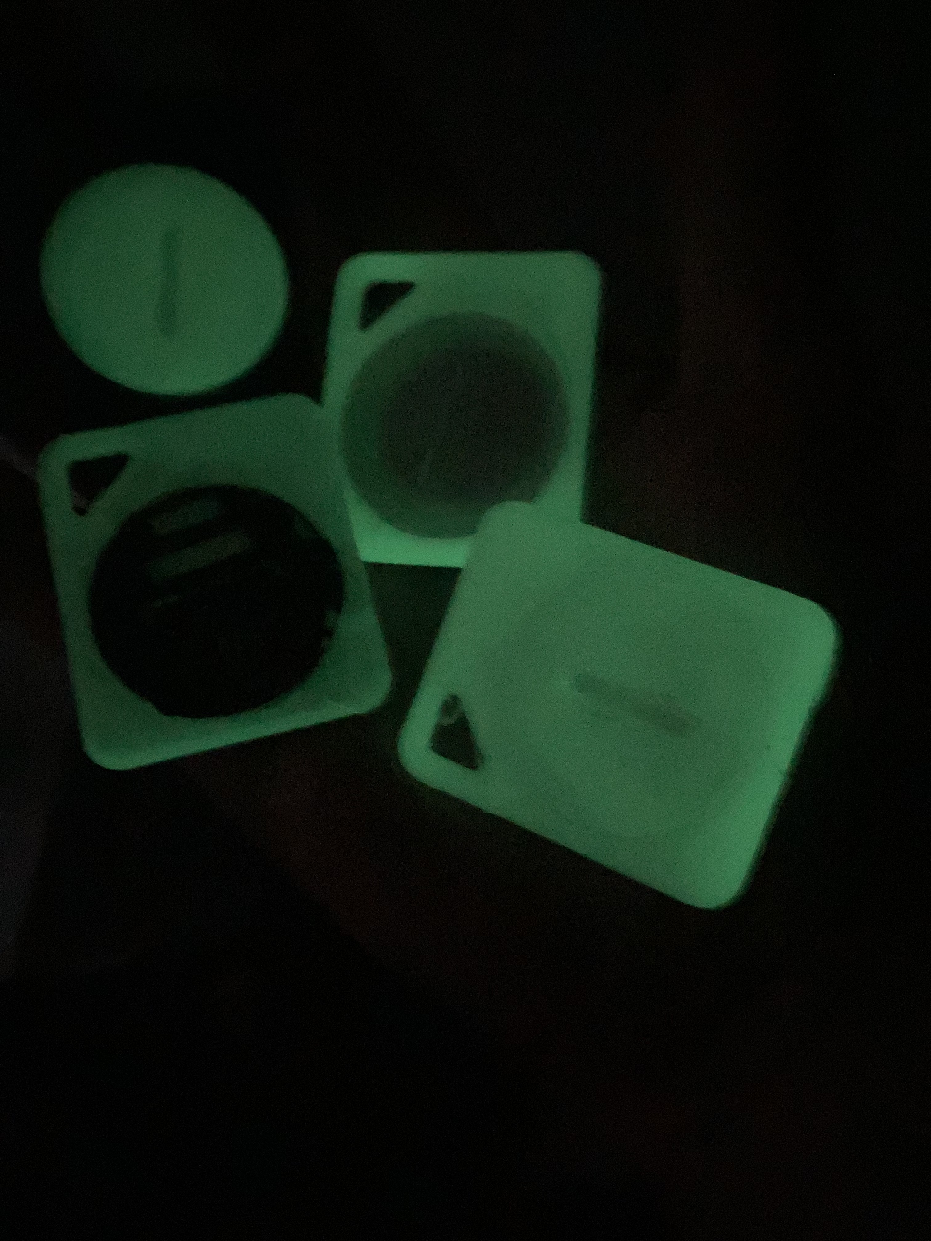 Glow in the dark 3D printed tags